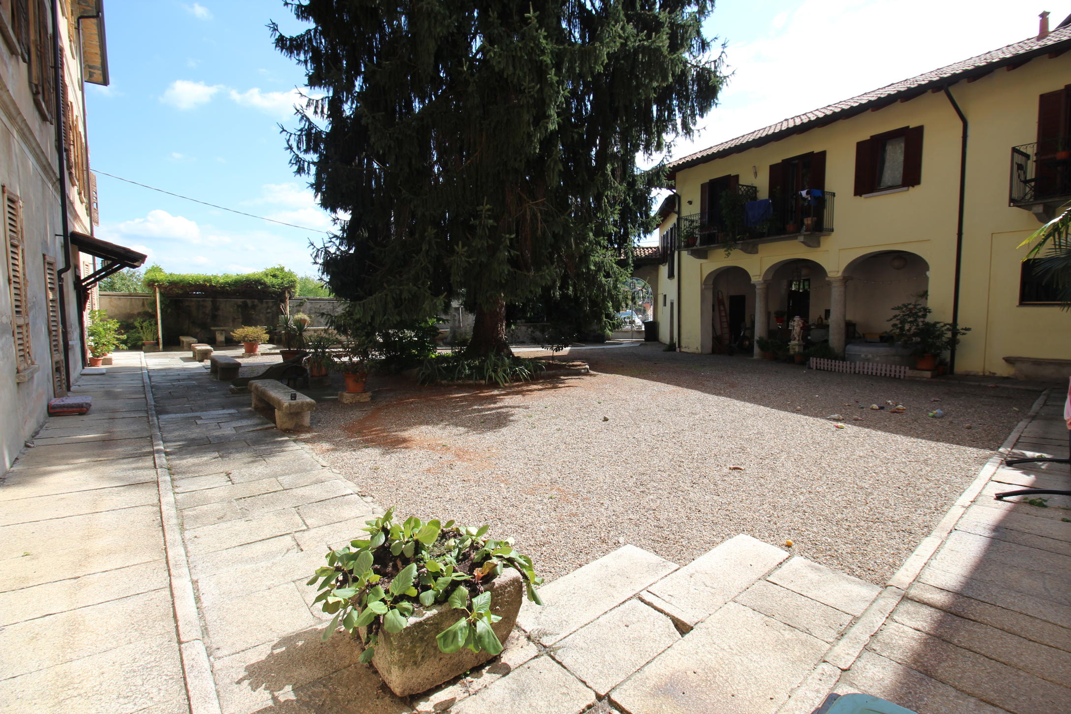 8 - San Maurizio d’Opaglio, bellissima grande dimora storica con vista lago d’Orta. Pella
